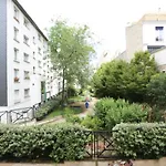 Beautiful Apt Next To Nation
